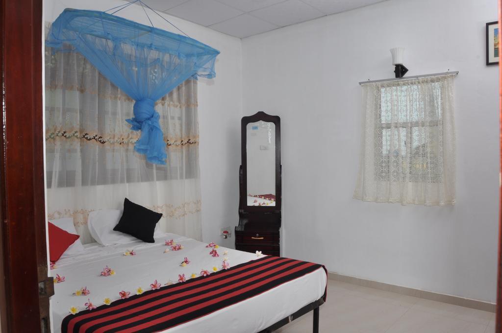 Tms Beach House Negombo Kültér fotó