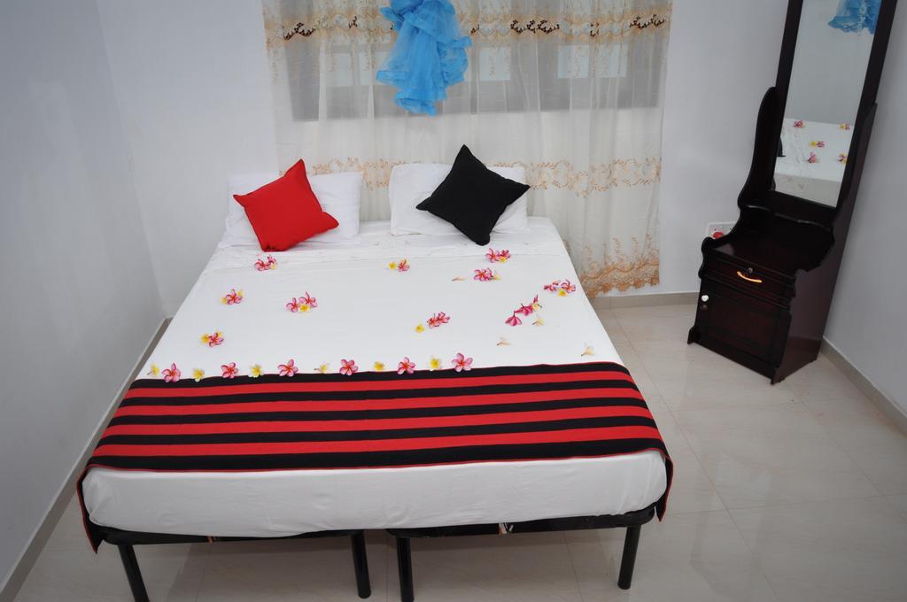 Tms Beach House Negombo Kültér fotó