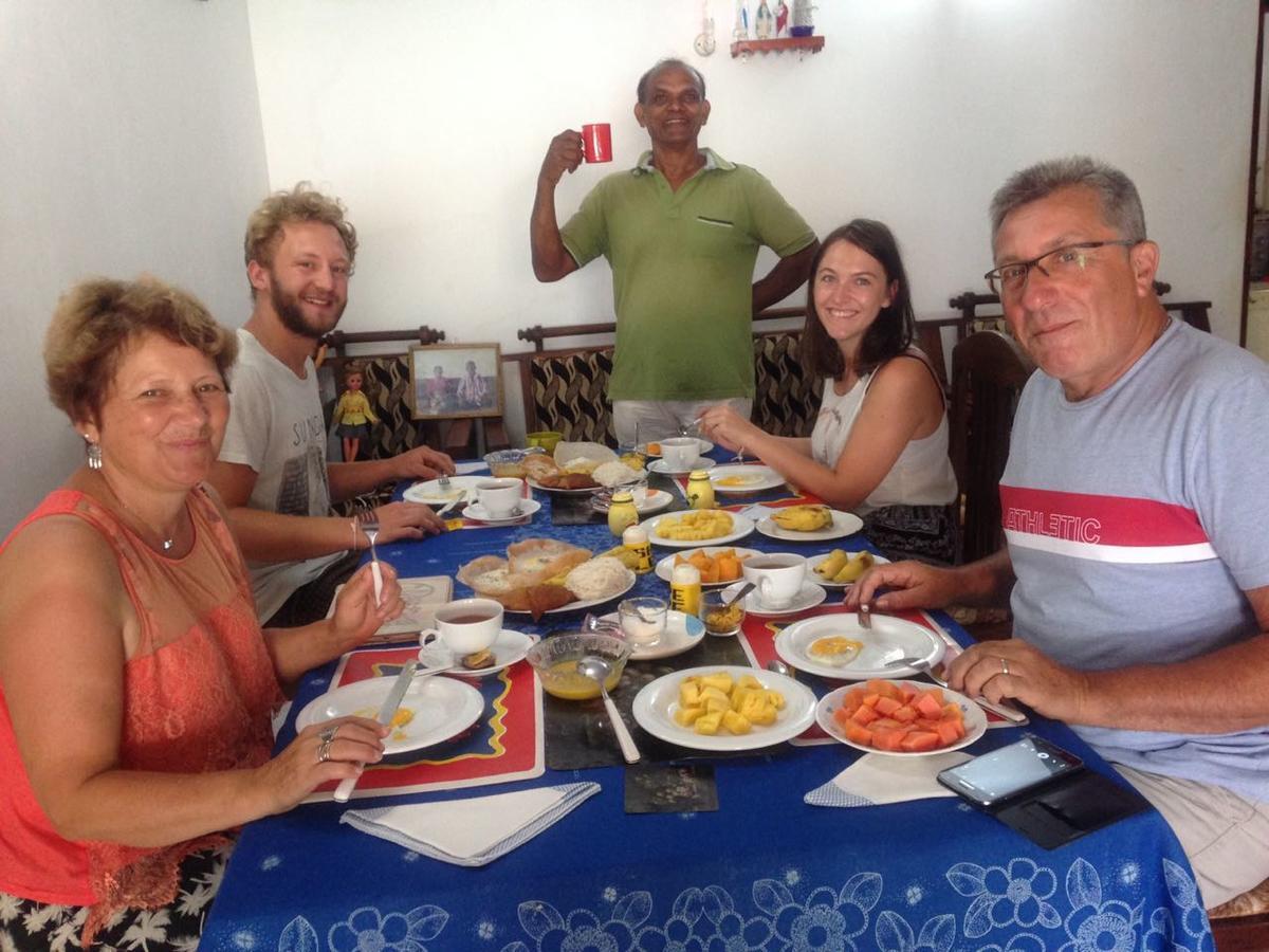 Tms Beach House Negombo Kültér fotó
